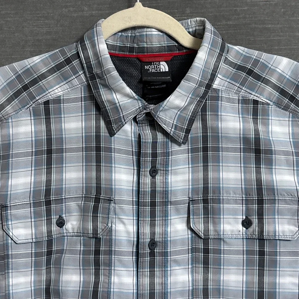 North Face‎ Shirt L Gray Plaid Button Up Short Sleeve Outdoor Hiking Camping